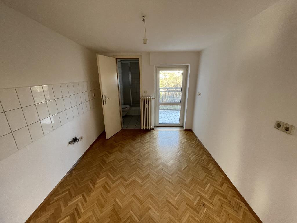 Zentrumsnahe, möblierte 3-Raum-Wohnung mit Balkon! - Photo 1