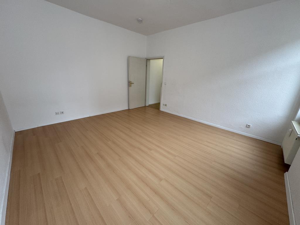 Tierparkseite-Debschwitz! Großzügige 3-Raum Wohnung mit großem Balkon! - Foto 1