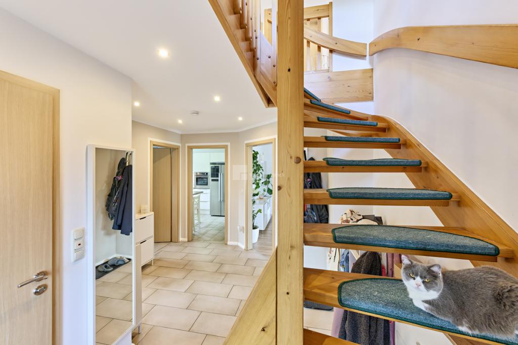 Das Treppenhaus zum Obergeschoss