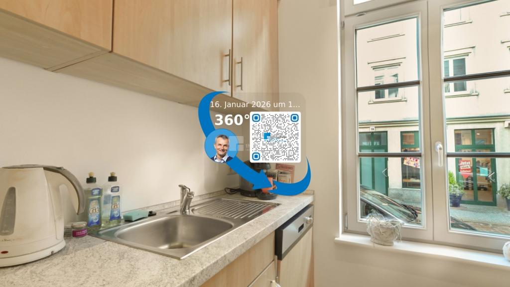 Hochparterre · Fußbodenheizung · EBK · Duschbad · hohe Holzfenster · Schlosspark direkt vor der Tür - Photo 3