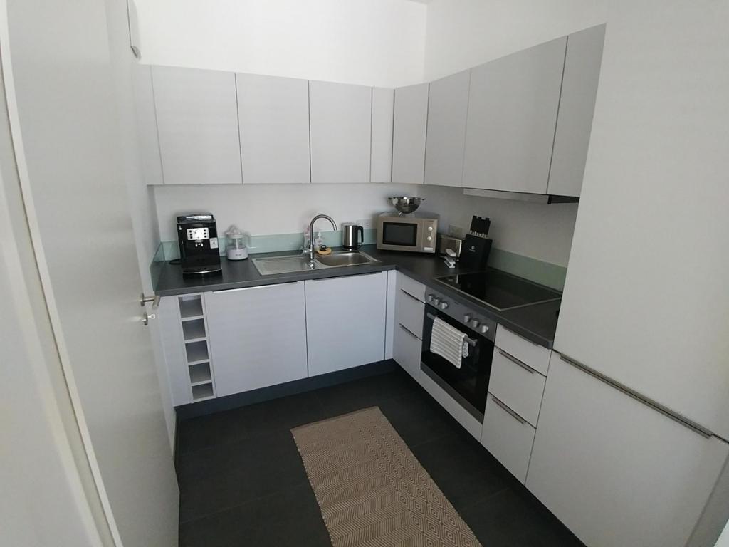 Luxuriöse 2‑Zimmer Wohnung im 5. OG mit Balkon in Berlin Mitte - Foto 2