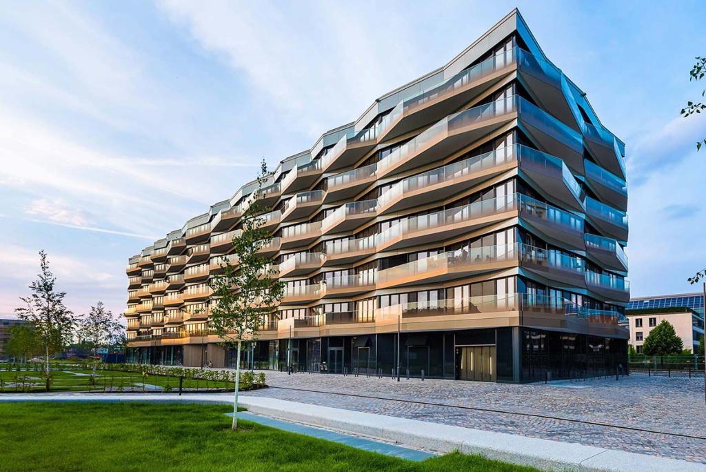 Luxuriöse 2‑Zimmer Wohnung im 5. OG mit Balkon in Berlin Mitte - Foto 5