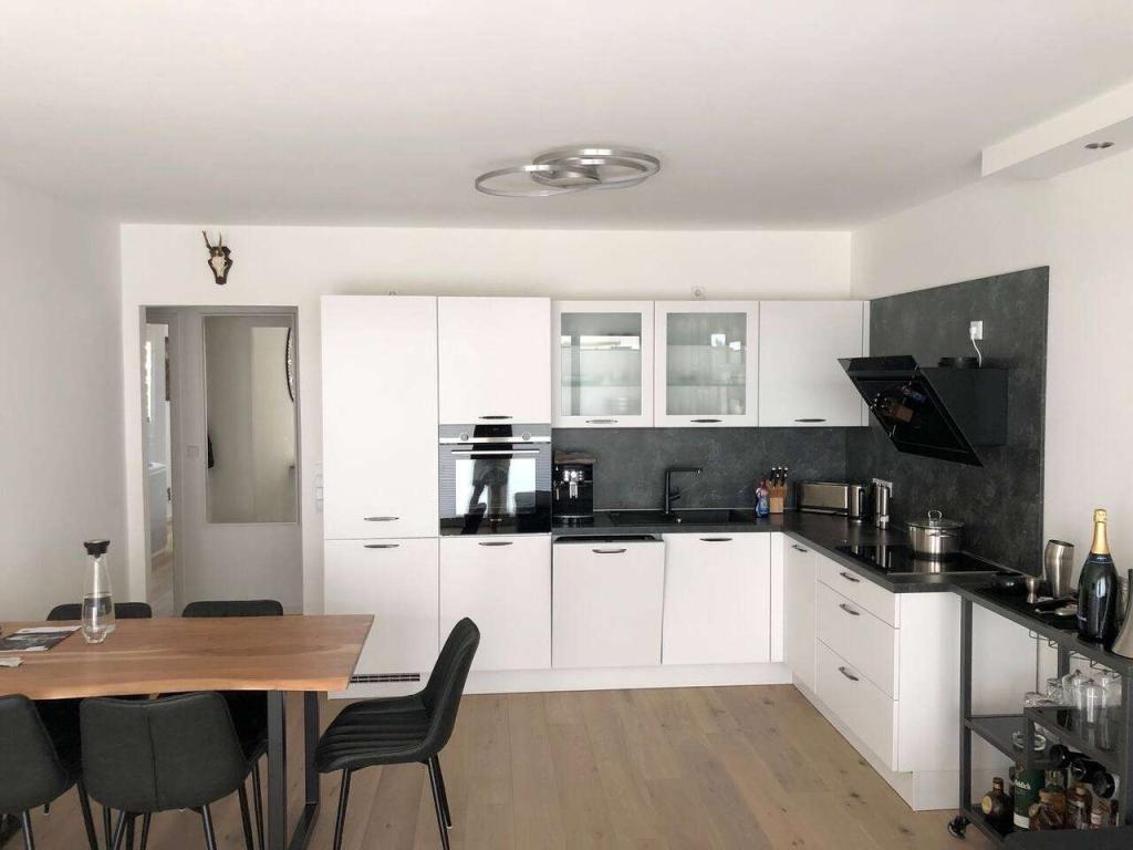Exklusive 3-Zimmer Wohnung mit Weserblick in der Überseestadt - Foto 3