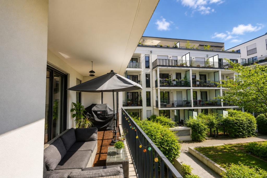 Hochwertige 3-Zimmer-Wohnung mit Luxus-Küche und Balkon im Gallusviertel - Photo 5
