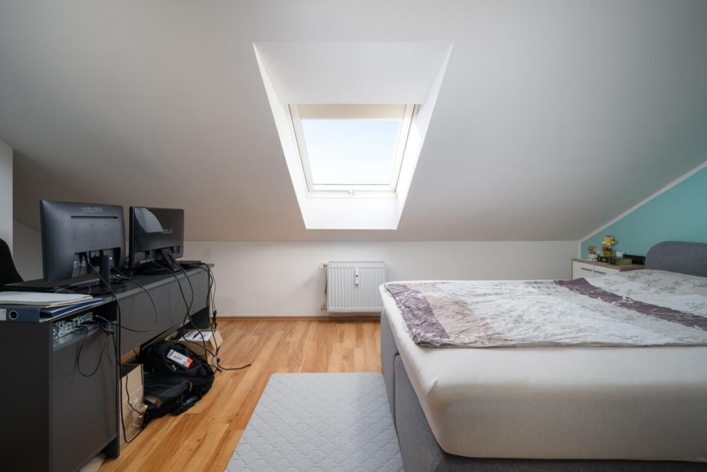 Schlafzimmer im DG