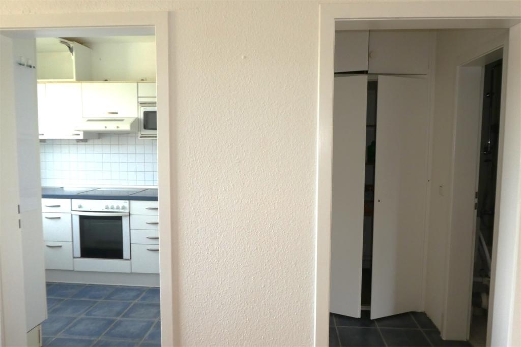Küche + Abstellkammer + Bad