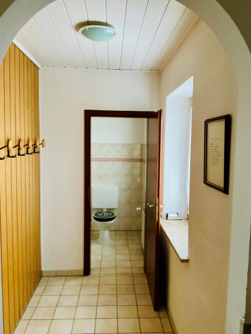 Gäste WC 22069