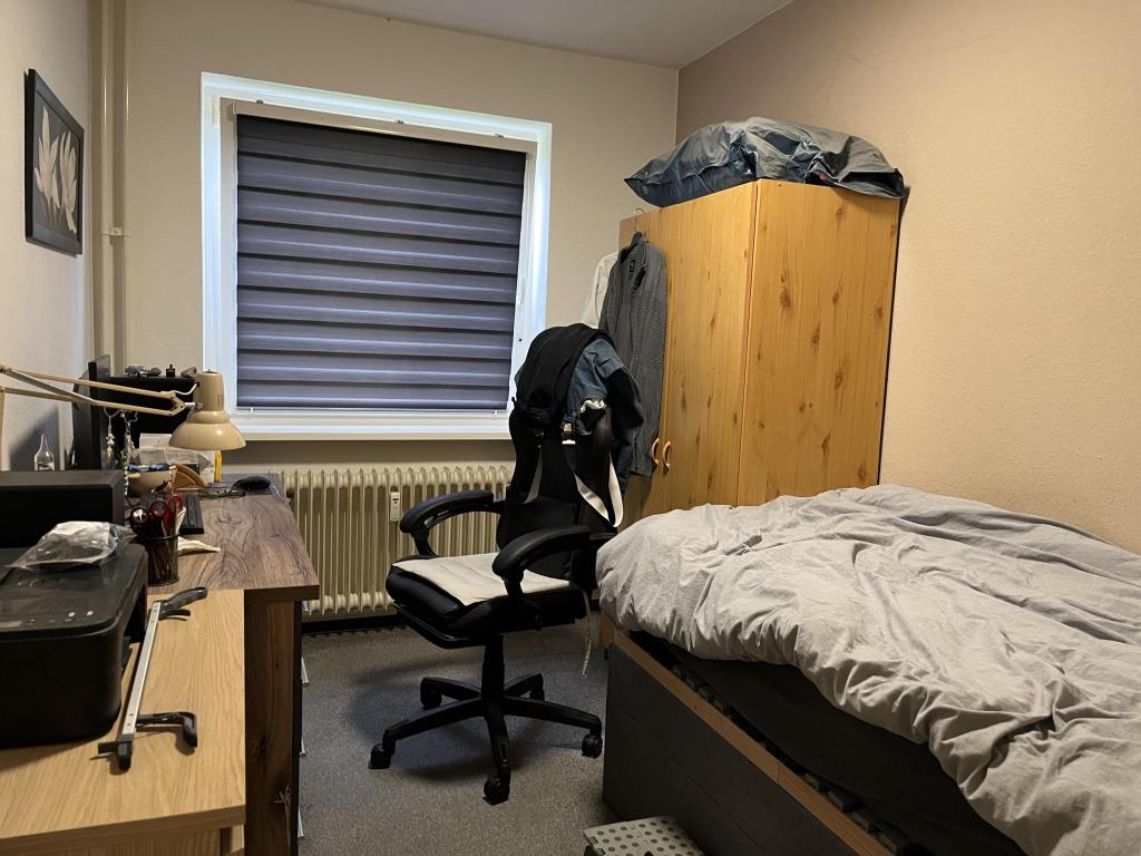 Schlafzimmer 1