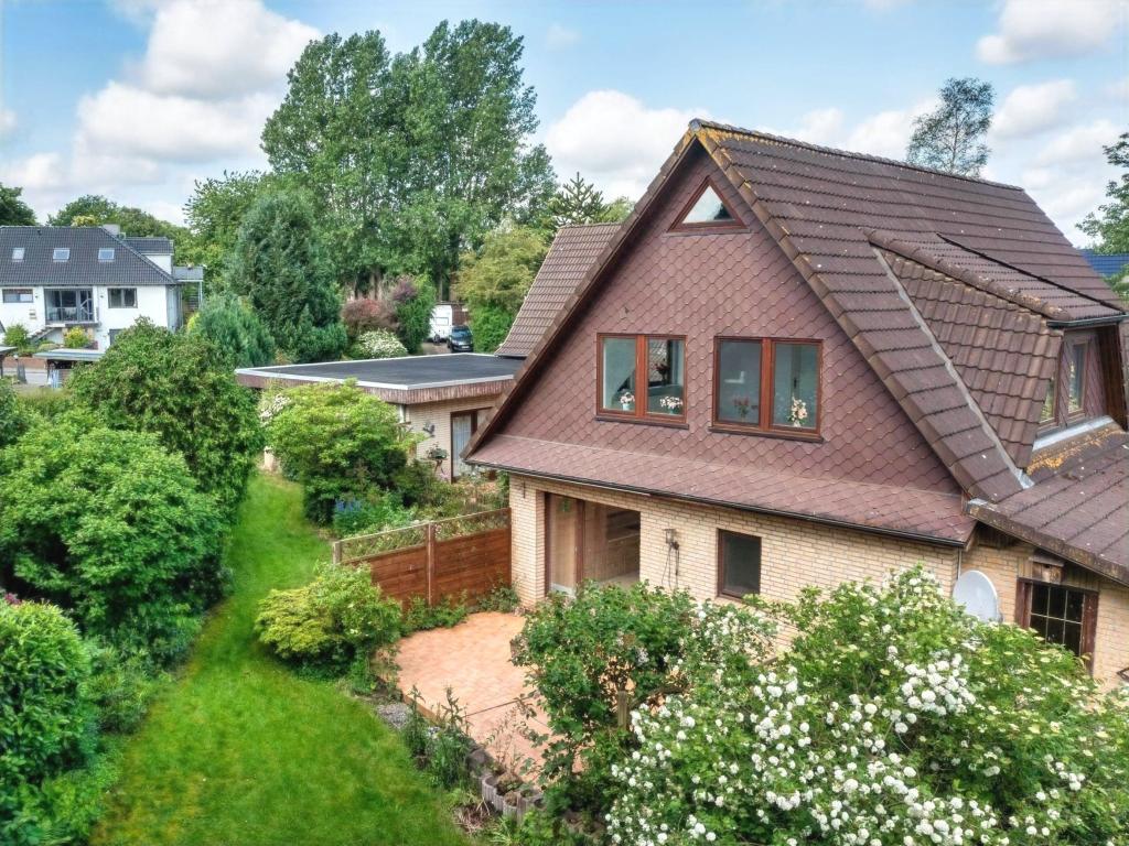 Rückseite Garagenanbau/Einliegerwohnung