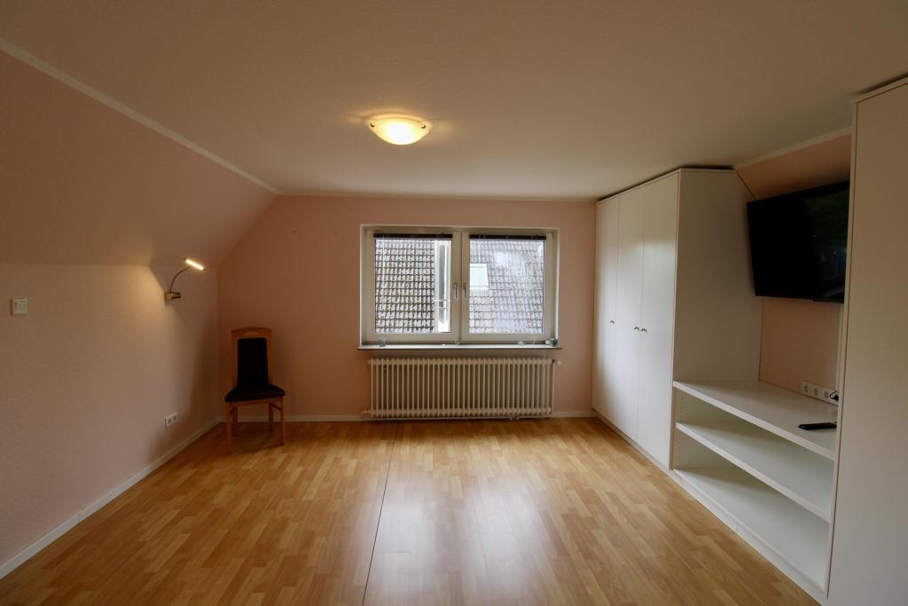 Schlafzimmer DG
