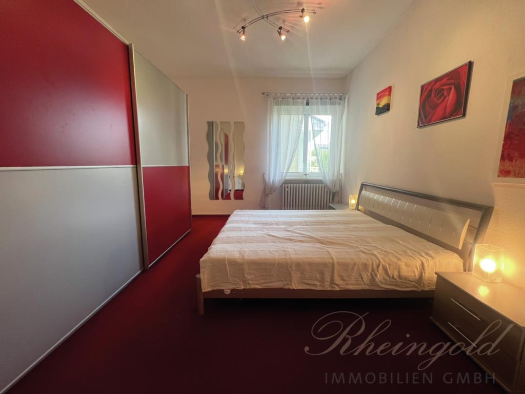 Schlafzimmer 1