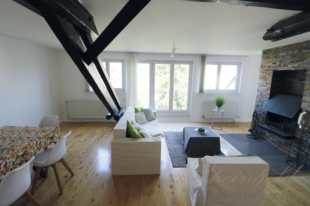 Wohnzimmer mit Essbereich