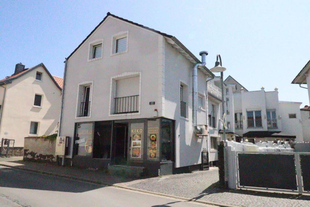 Frontansicht Häuserkomplex