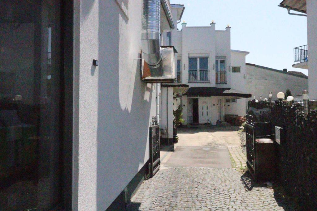 Hofeinfahrt