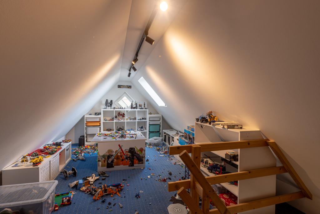 Kinderzimmer/Dachboden