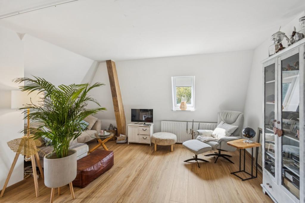 Wohn-/Schlafzimmer OG