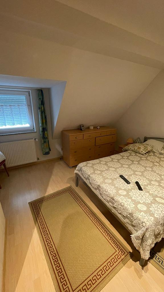 Schlafzimmer Nr. 1 im DG.jpeg