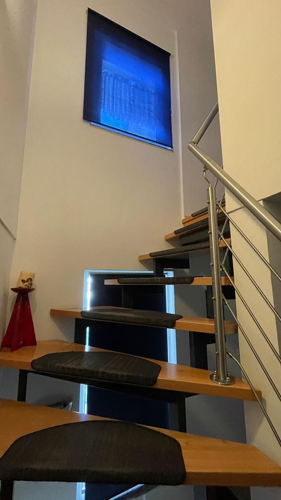 Treppe zu DG.jpeg