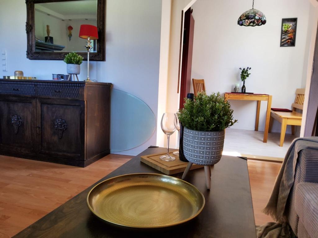 Schöne vollmöblierte 2 Zimmerwohnung zu vermieten in Neuried - Photo 2