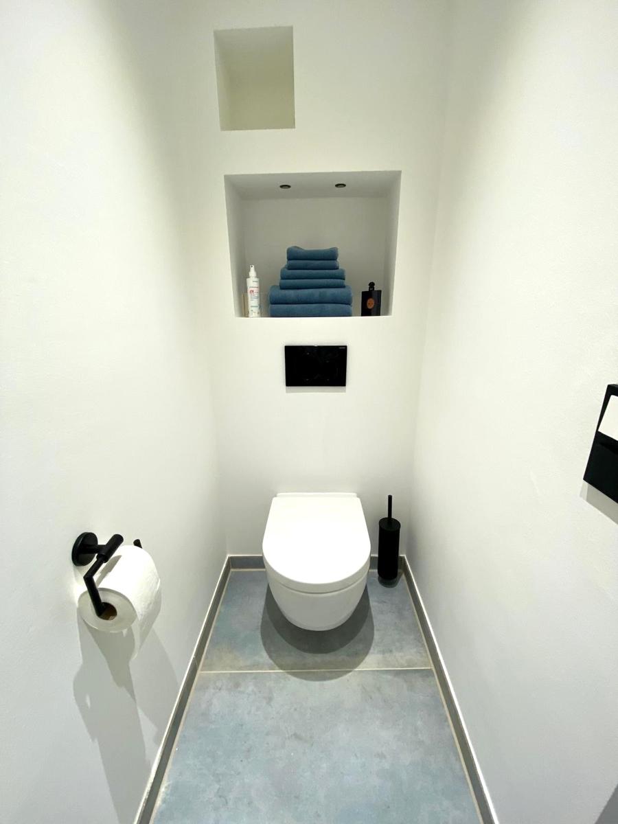 Toilette im Bad 1