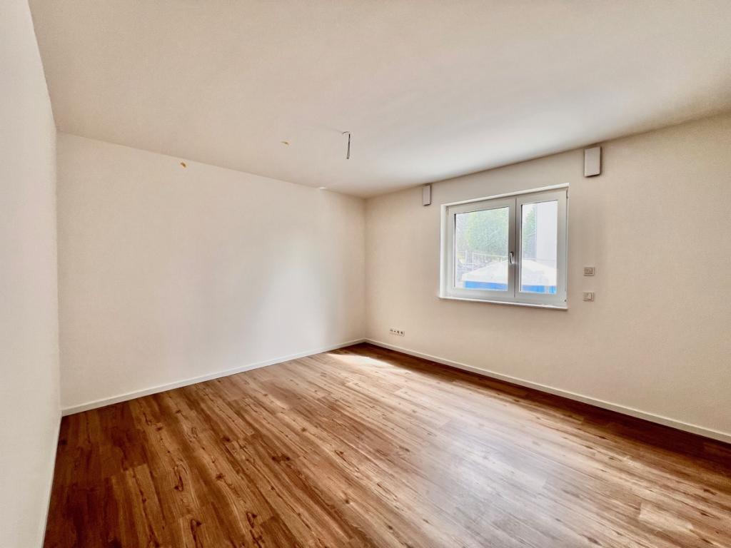 Erstbezug - zeitlose Eleganz trifft großzügigen Wohnkomfort - EBK ablösefrei - Photo 1