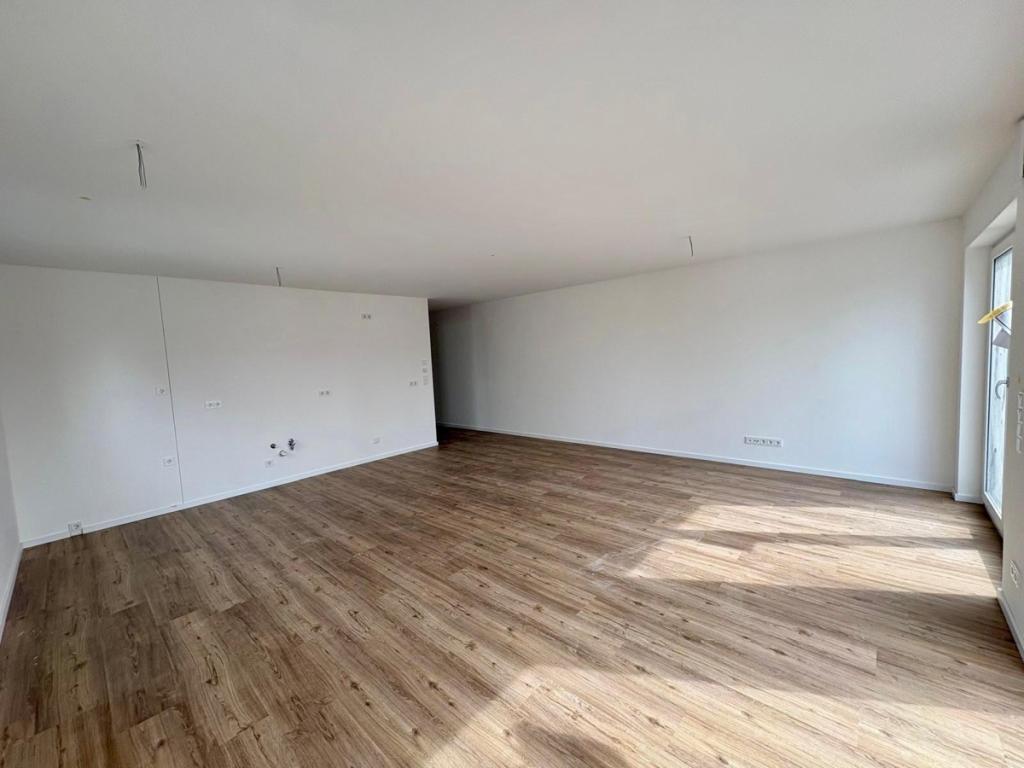Junge, stilvolle Neubauwohnung als Erstbezug mit EBK, ablösefrei - Foto 1