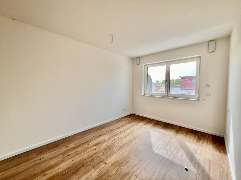 Kompaktes & komfortables Wohnen im Neubau als Erstbezug mit EBK, ablösefrei - Photo 1