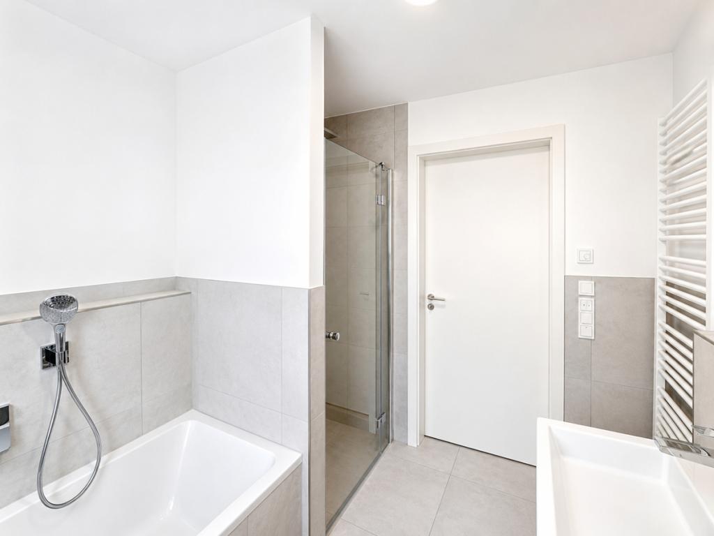 Attraktives Wohlfühlen in energieeffizientem Neubau als Erstbezug mit EBK, ablösefrei! - Foto 3