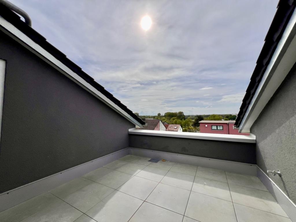 Neubau DG Wohnung - modern - pfiffig - energieeffizient - EBK ablösefrei - Photo 1
