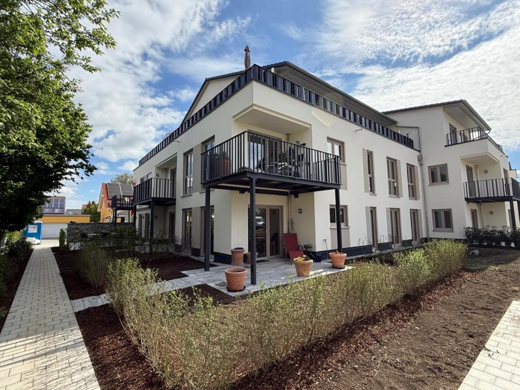 Wohnqualität mit Herz – Barrierefreie Dachgeschosswohnung mit Terrasse im Betreuten Wohnen - Foto 1