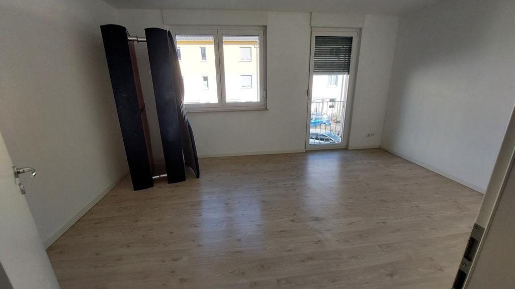 17-Schlafzimmer 1 OG.jpg
