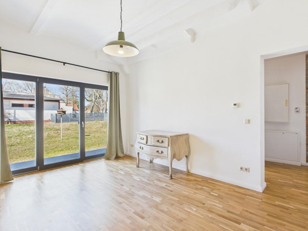 Wohnzimmer mit Terrasse