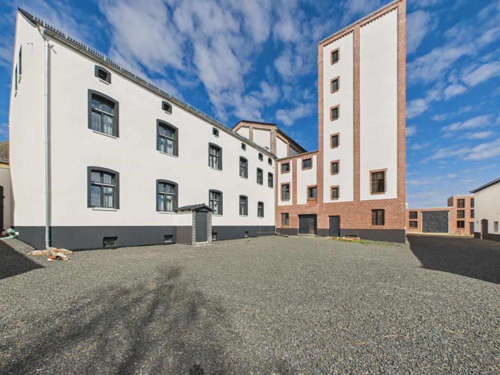 Hinterhof mit Kaffeehaus in Planung