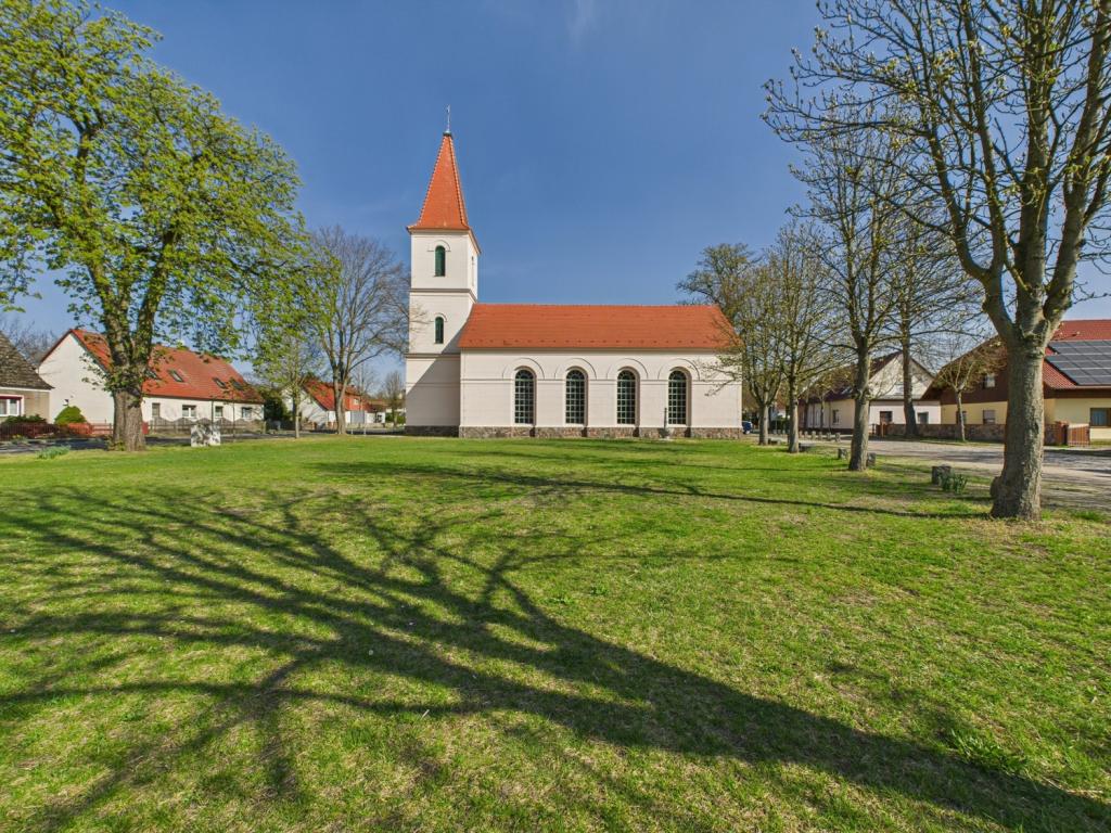 Idyllischer Ortskern von Briesen