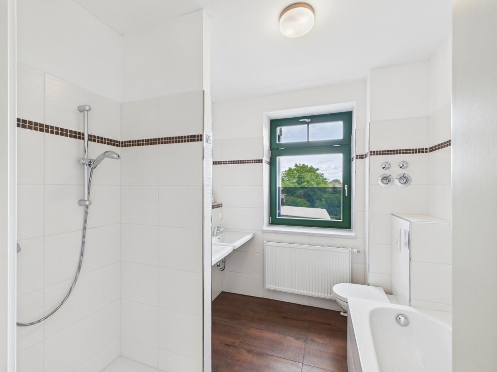 Hochwertige Wohnung mit Einbauküche und Balkon - Photo 4