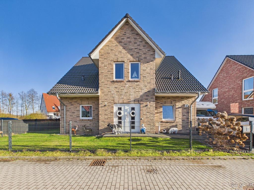 Hochwertiges Einfamilienhaus für gewerbliche Nutzung mit Work/Life-Balance-Potenzial - Photo 4