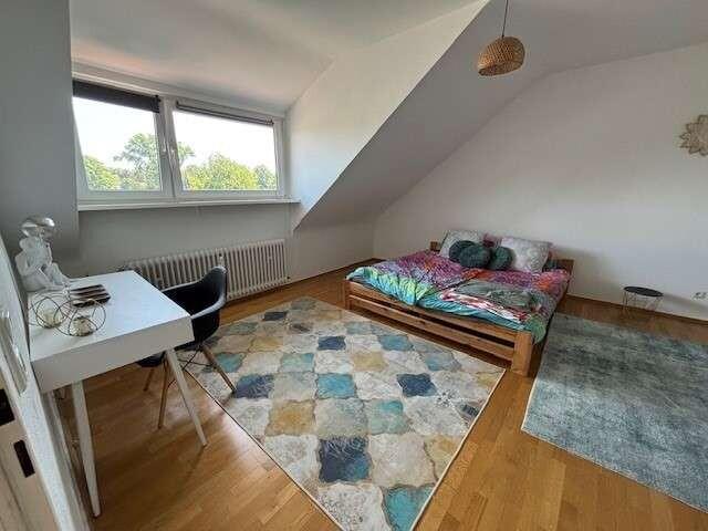 Komplett möblierte 2-Zimmer-Wohnung in Frankfurt-Niederrad - Photo 4