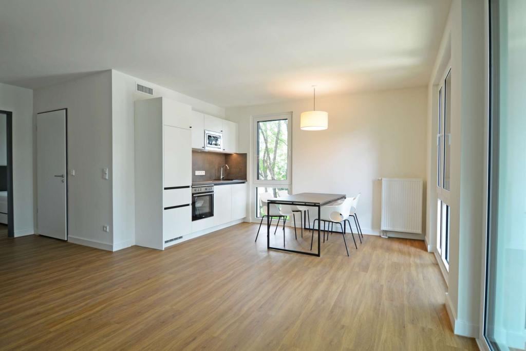 Neubau: Möblierte 2-Zimmer-Wohnung mit Terrasse - Foto 4