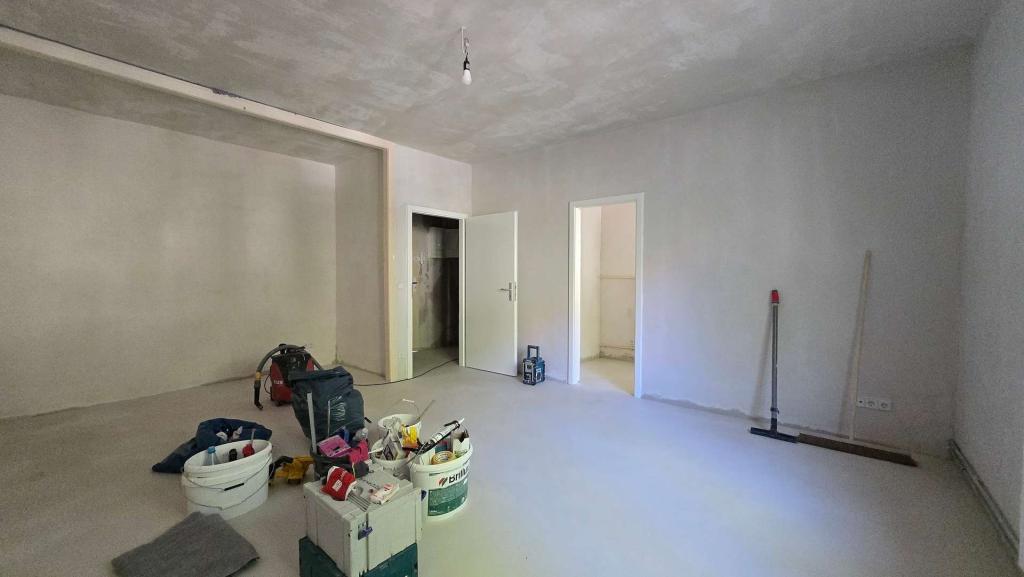 Helle, großzügige 1-Zimmer-Wohnung mit viel Potenzial - Photo 4