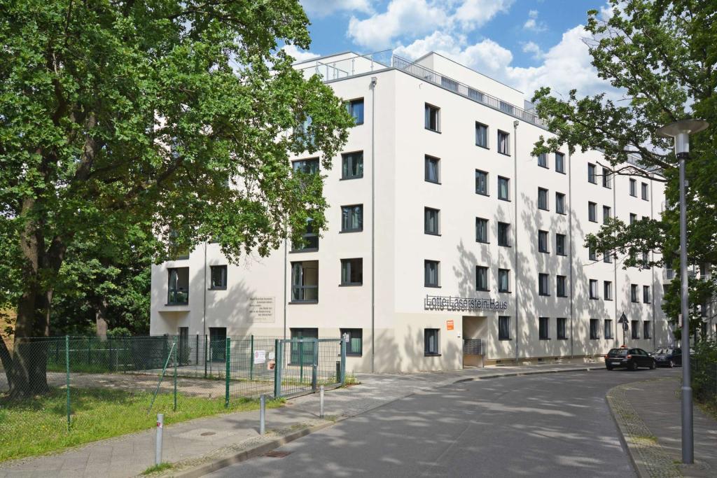Moderne möblierte 2 Zimmer Neubauwohnung in Karlshorst mit Terrasse - Foto 2