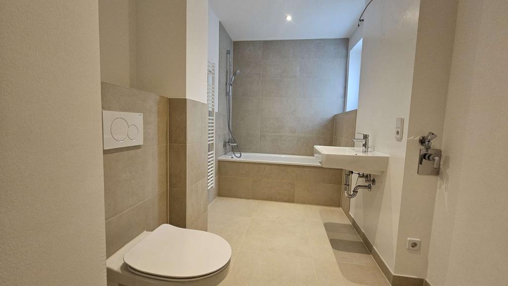 Modernisiertes Studio-Apartment mit Balkon - Photo 5