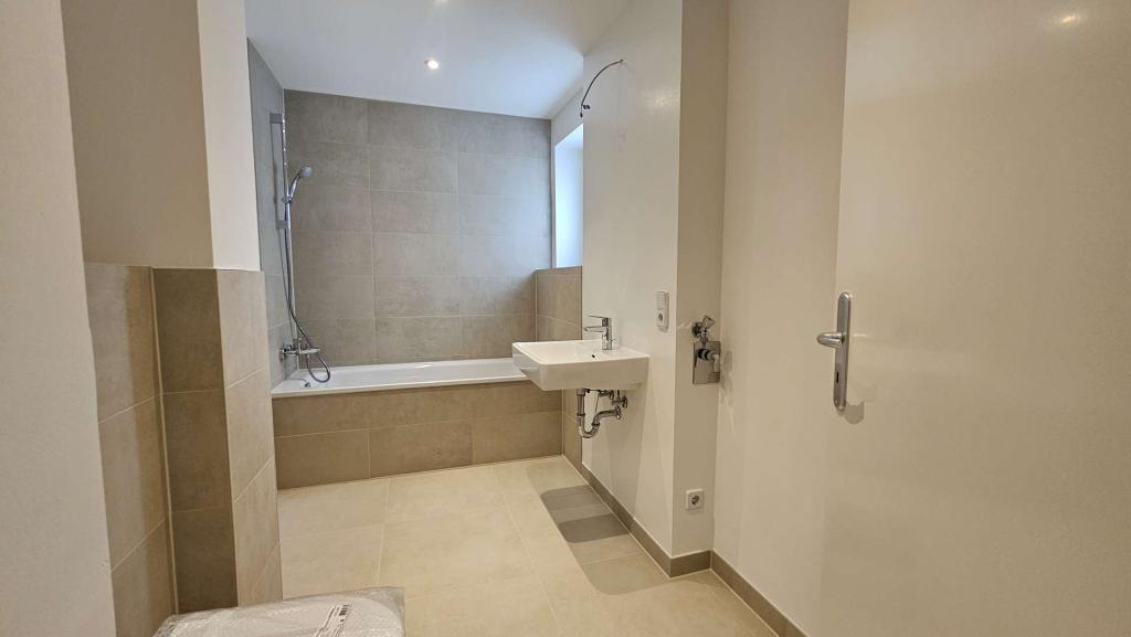Modernisiertes Studio-Apartment mit Balkon - Photo 3