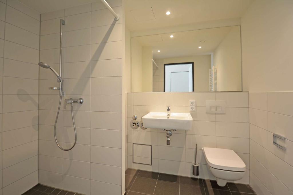 Neubau! Möblierte 1-Zimmer Studio Apartment - Photo 5