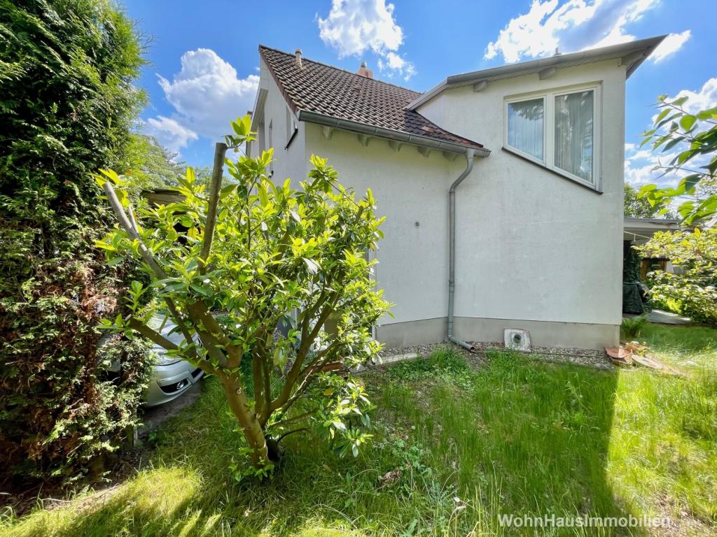 Seitliche Ansicht mit Gartenteil