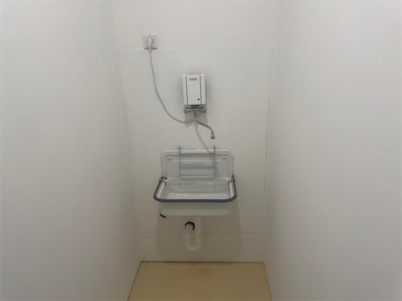 Waschbecken in der Halle