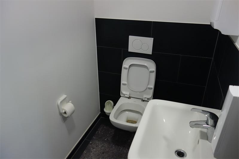 WC in der Halle