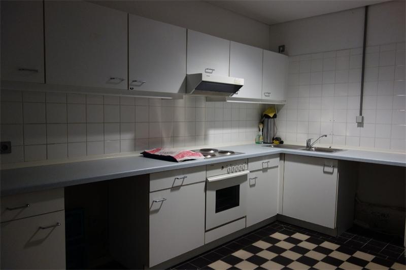 Büro A Küche1