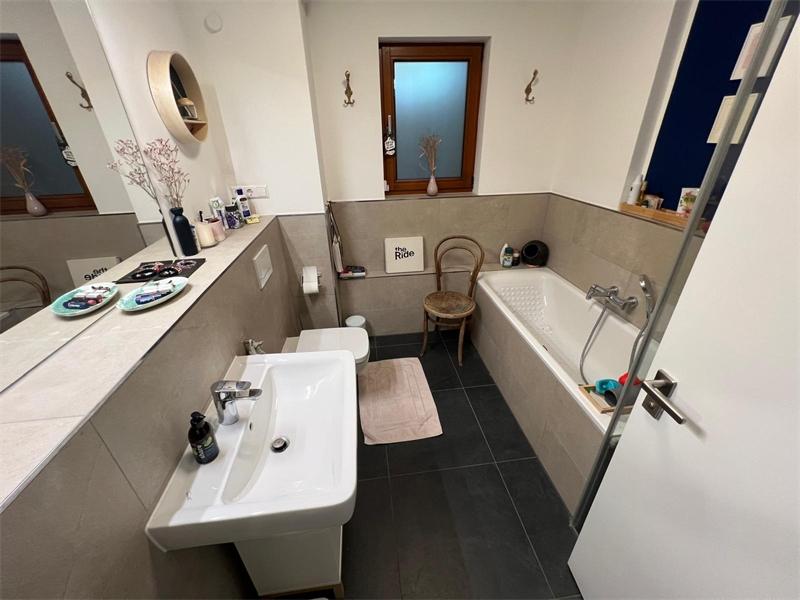 Badezimmer im Erdgeschoss