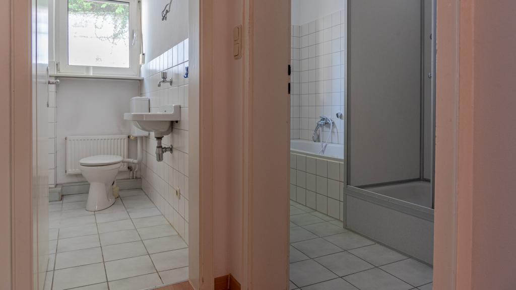 Gäste-WC und Badezimmer