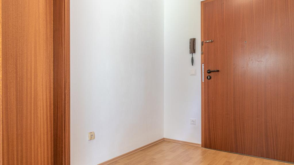 Flur mit Garderobe 